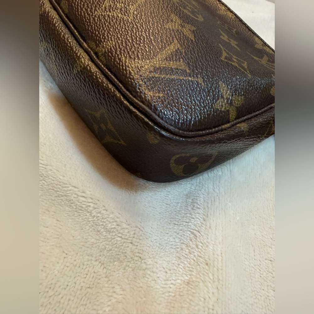 Louis Vuitton Mini Pochette Purse - Picture 3 of 11